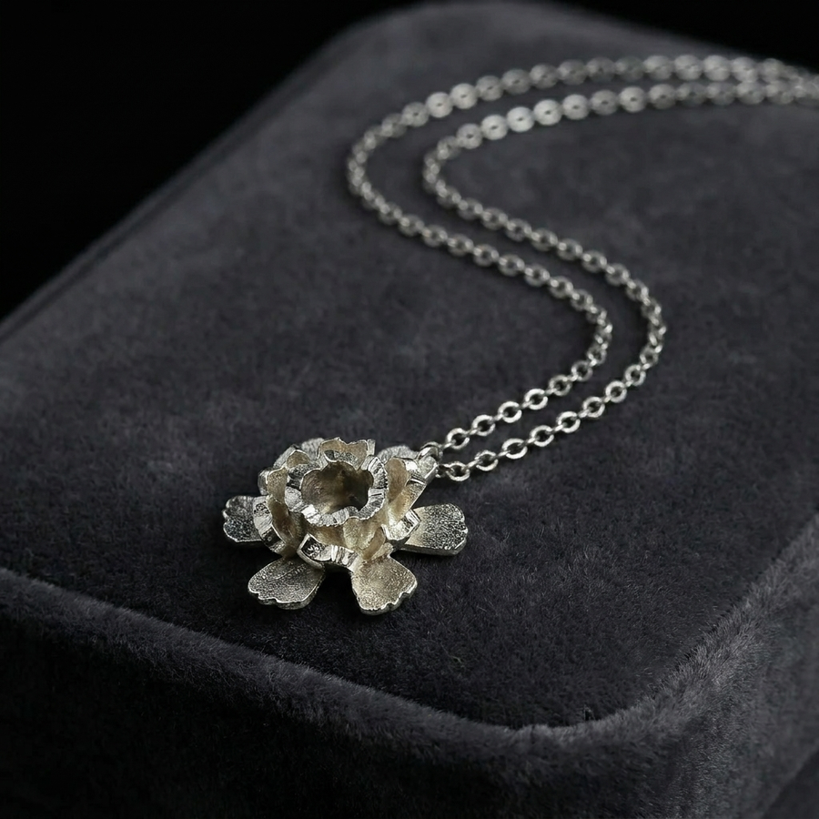 Caroline Flower